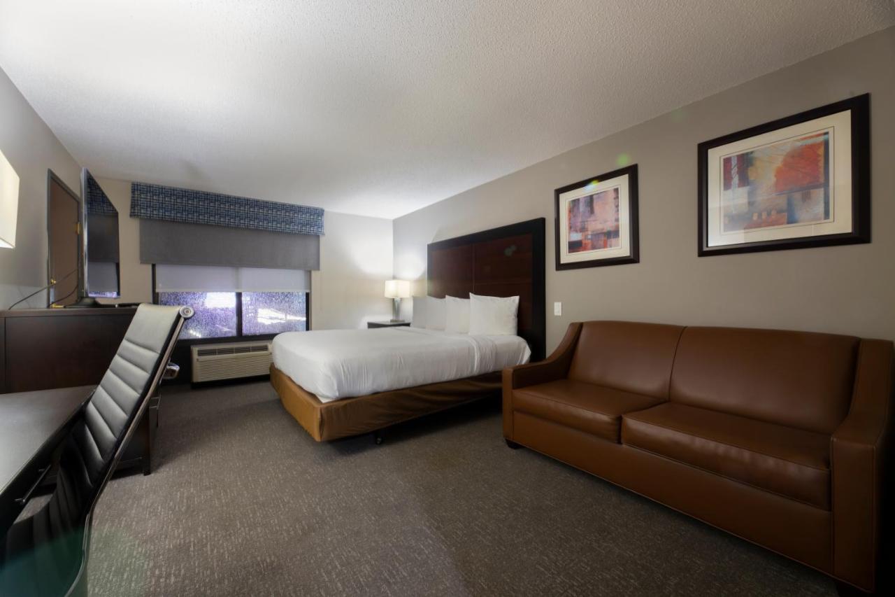 Wingate By Wyndham Atlanta Galleria/ Ballpark Смирна Екстериор снимка