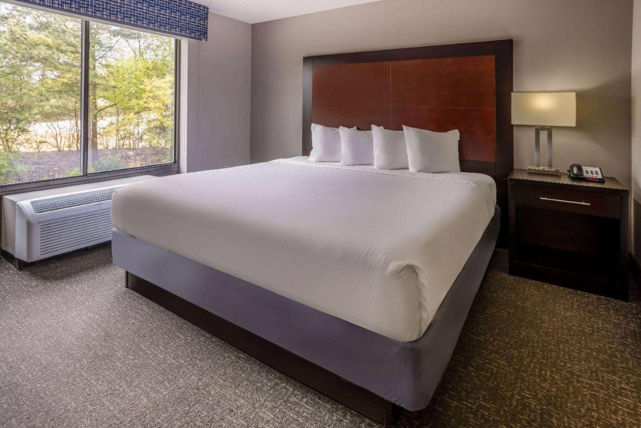 Wingate By Wyndham Atlanta Galleria/ Ballpark Смирна Екстериор снимка