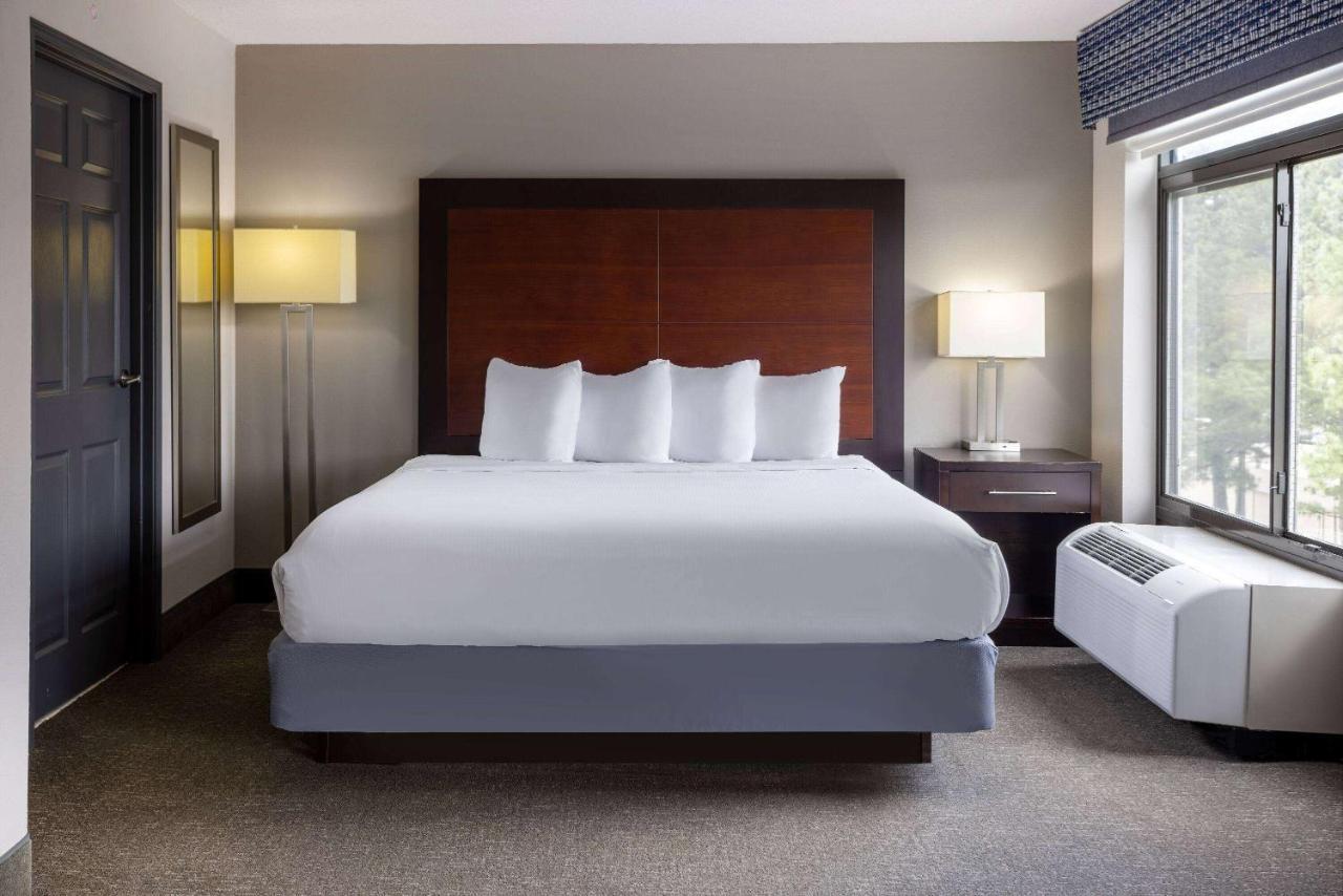 Wingate By Wyndham Atlanta Galleria/ Ballpark Смирна Екстериор снимка